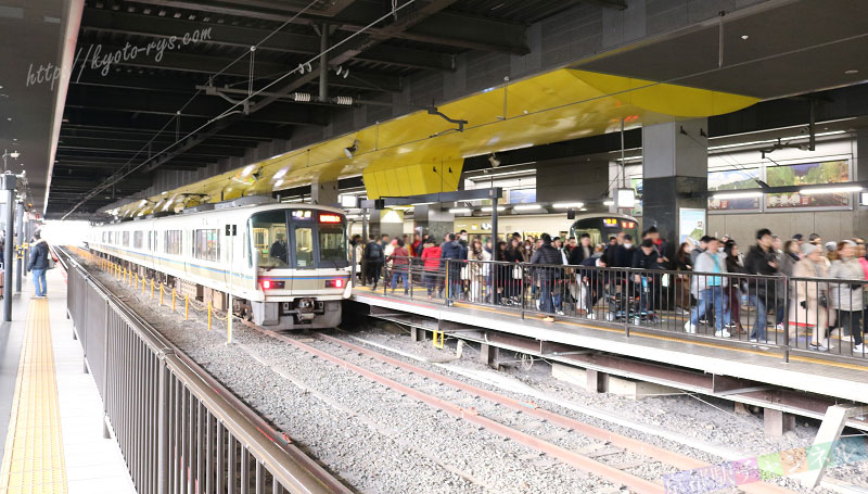 京都駅の32番、33番ホーム