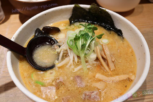 竃炊き立てごはん土井の店内