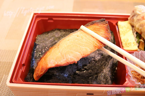 野村佃煮の鮭の西京焼き