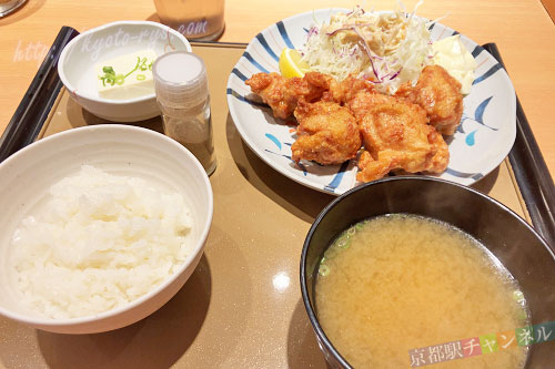 やよい軒の唐揚げ定食