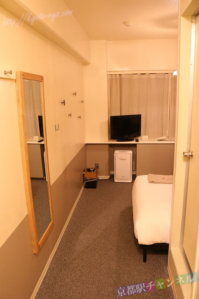 ホテルアンテルーム京都のシングルルームの室内