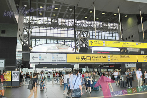JR京都駅の中央口改札