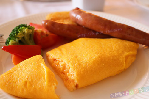 ルームサービスのオムレツ