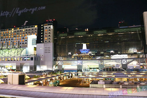 京都駅前の夜景