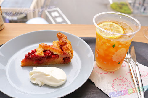 八条口のカフェ