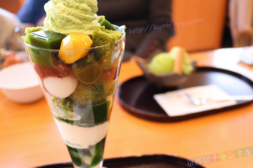 茶寮都路里の特選都路里パフェ