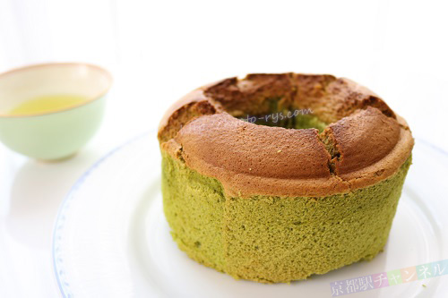柚子餅の通常パッケージと柚子形パッケージ