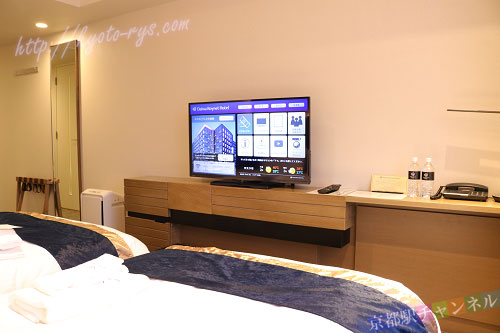 ソファに座って見るテレビ